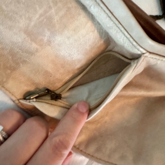 Sash Bag - Reversible Cream/Honey Cognac Leather - Picture 8 of 11